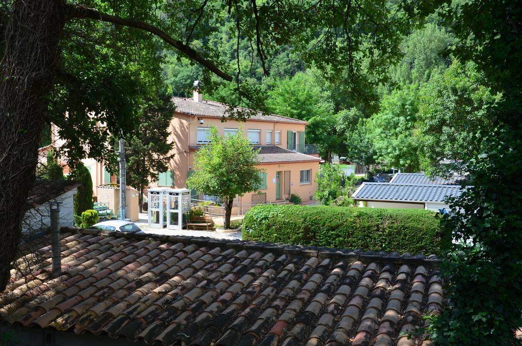 Camping Hotel Les Rives Du Loup Tourrettes-sur-Loup Eksteriør bilde