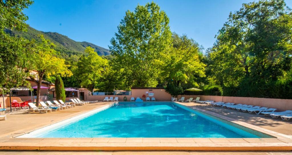 Camping Hotel Les Rives Du Loup Tourrettes-sur-Loup Eksteriør bilde