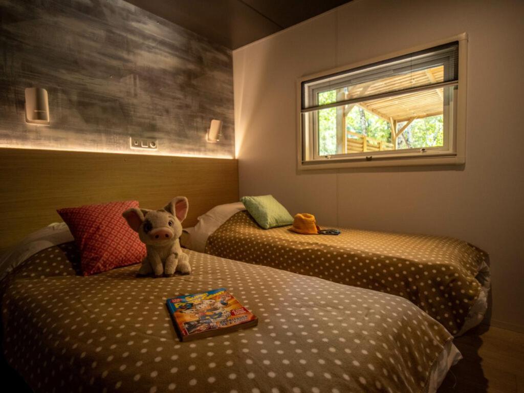 Camping Hotel Les Rives Du Loup Tourrettes-sur-Loup Eksteriør bilde