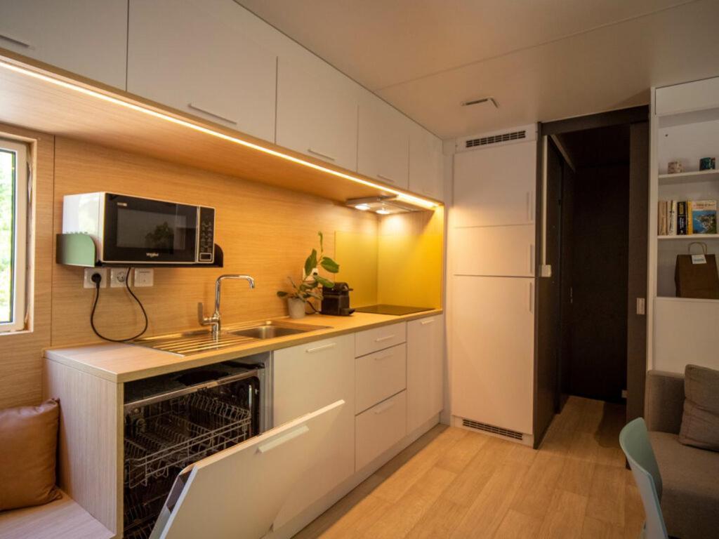 Camping Hotel Les Rives Du Loup Tourrettes-sur-Loup Eksteriør bilde