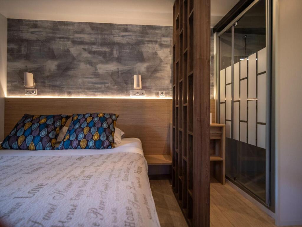 Camping Hotel Les Rives Du Loup Tourrettes-sur-Loup Eksteriør bilde