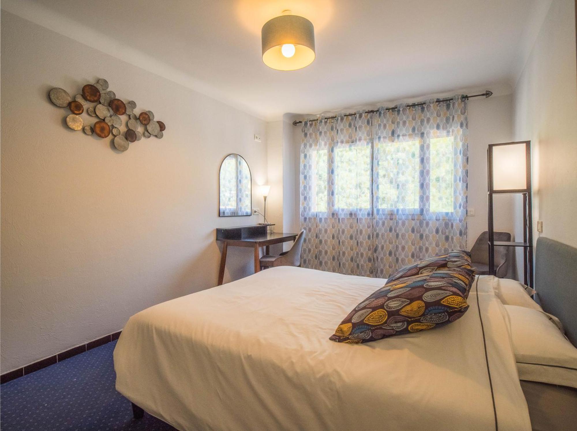 Camping Hotel Les Rives Du Loup Tourrettes-sur-Loup Eksteriør bilde