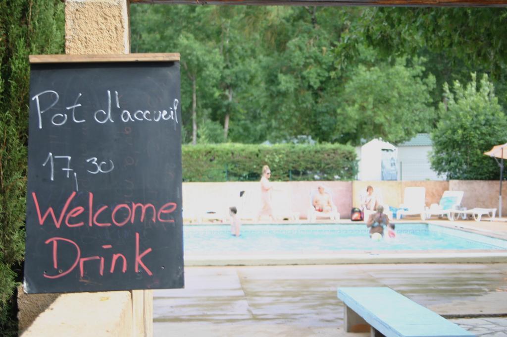 Camping Hotel Les Rives Du Loup Tourrettes-sur-Loup Eksteriør bilde